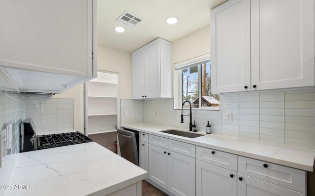 3021 N Randolph Road, Phoenix, AZ 85014