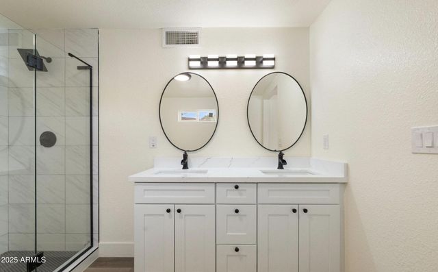 3021 N Randolph Road, Phoenix, AZ 85014