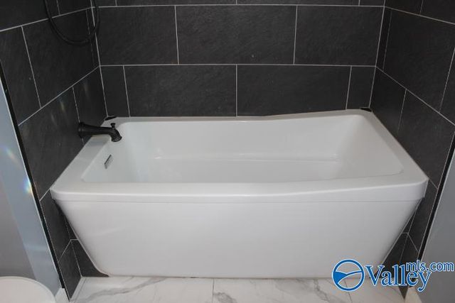 1209 Godfrey Avenue NE, Fort Payne, AL 35967