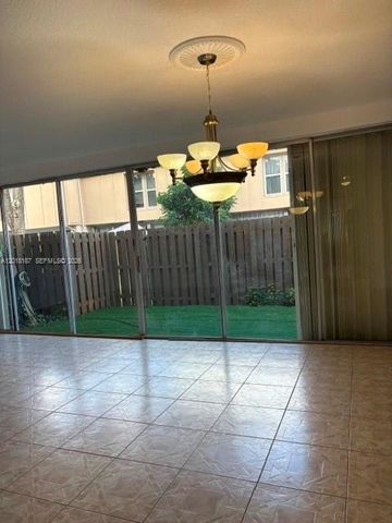 835 NW 81st Way 5, Plantation, FL 33324