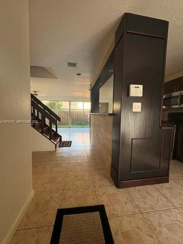 835 NW 81st Way 5, Plantation, FL 33324