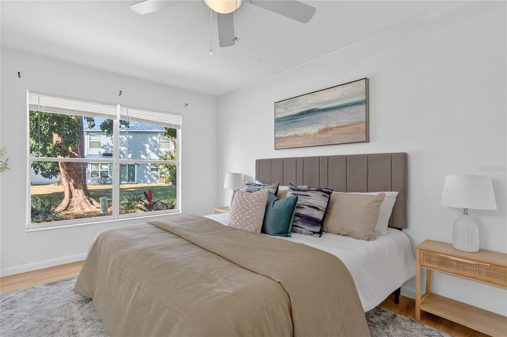 Image 16 of property listing at 3944 37TH STREET COURT W, Bradenton, FL 34205