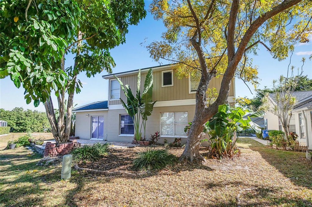 Image 26 of property listing at 3944 37TH STREET COURT W, Bradenton, FL 34205