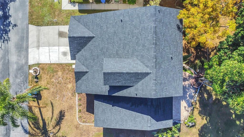 Image 30 of property listing at 3944 37TH STREET COURT W, Bradenton, FL 34205