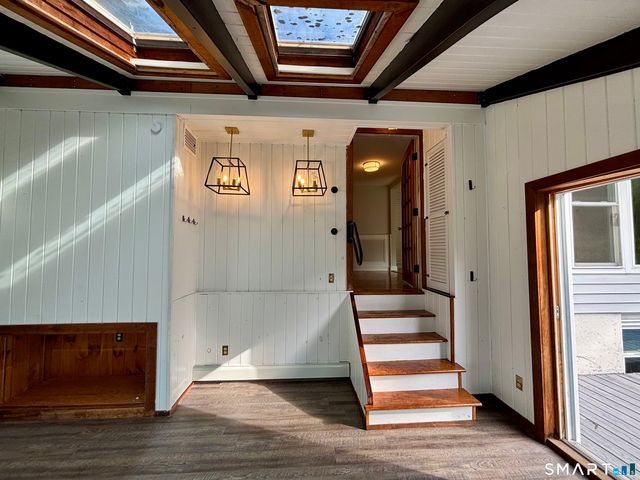 13 Black Oak Drive, East Lyme, CT 06333