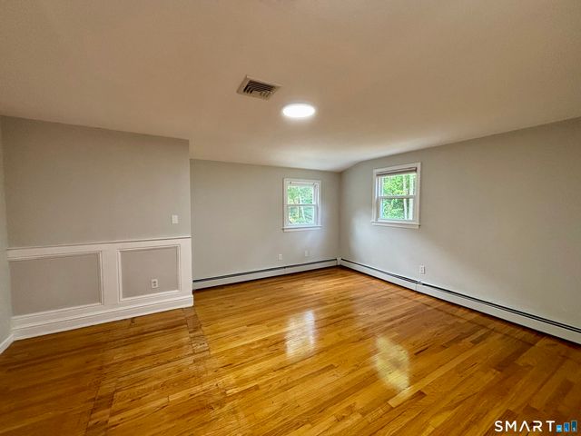 13 Black Oak Drive, East Lyme, CT 06333