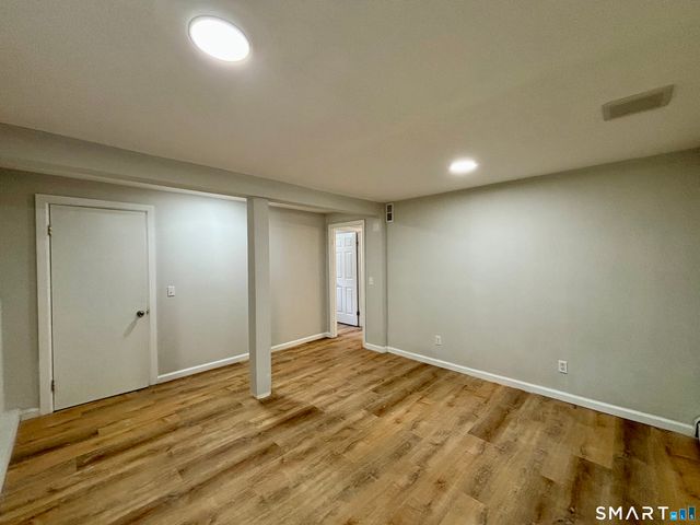 13 Black Oak Drive, East Lyme, CT 06333