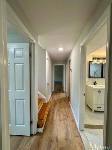 13 Black Oak Drive, East Lyme, CT 06333