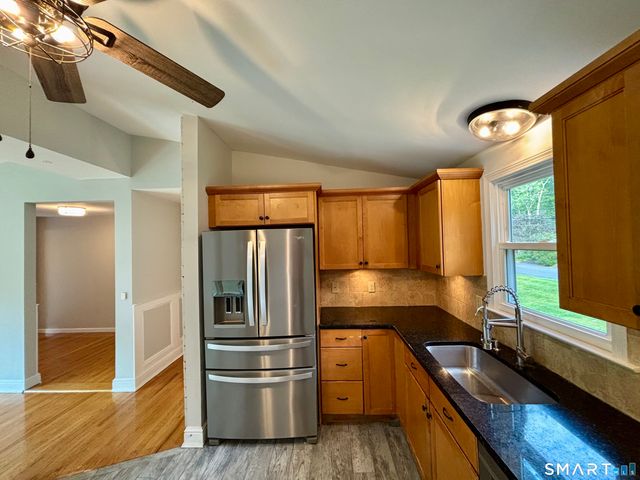 13 Black Oak Drive, East Lyme, CT 06333