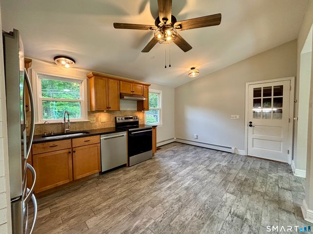 13 Black Oak Drive, East Lyme, CT 06333