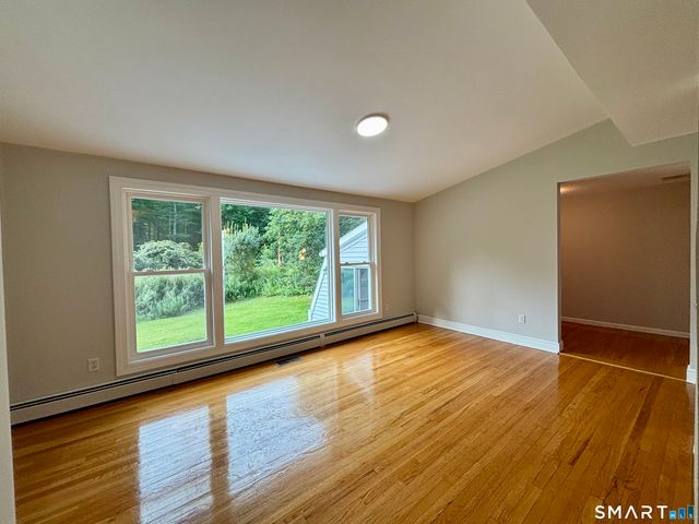 13 Black Oak Drive, East Lyme, CT 06333