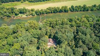 222 BARRED OWL LN, Boyce, VA 22620