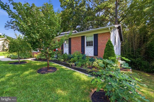 6401 LIMERICK CT, Springfield, VA 22152