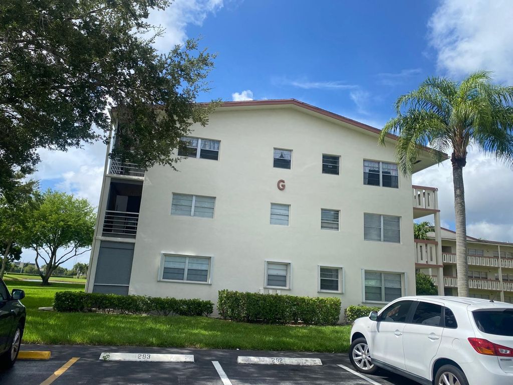 Image 2 of property listing at 278 Preston G G, Boca Raton, FL 33434