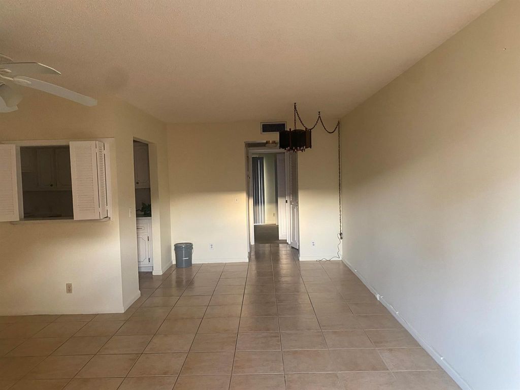 Image 9 of property listing at 278 Preston G G, Boca Raton, FL 33434
