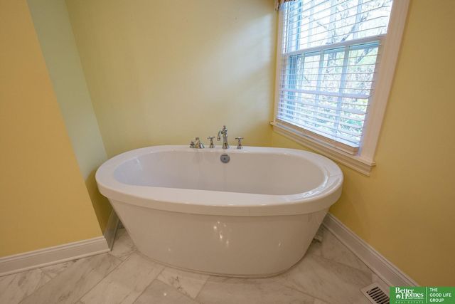 6403 Chicago Street, Omaha, NE 68132