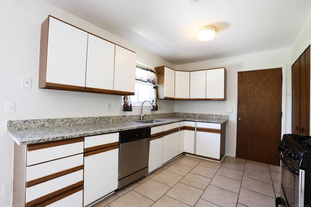 5181 Fredrick Drive, Sterling Heights, MI 48310