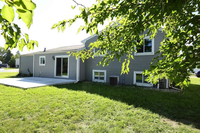 5181 Fredrick Drive, Sterling Heights, MI 48310