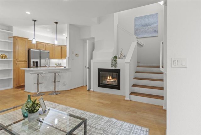 1083 Esparanza Way, San Jose, CA 95138