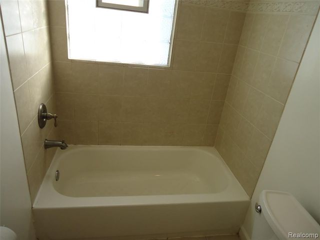 829 Hudson Street, Wyandotte, MI 48192