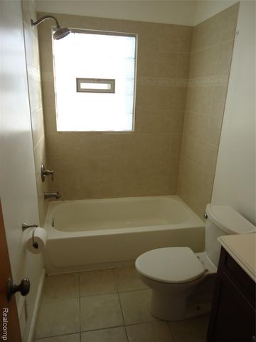 829 Hudson Street, Wyandotte, MI 48192