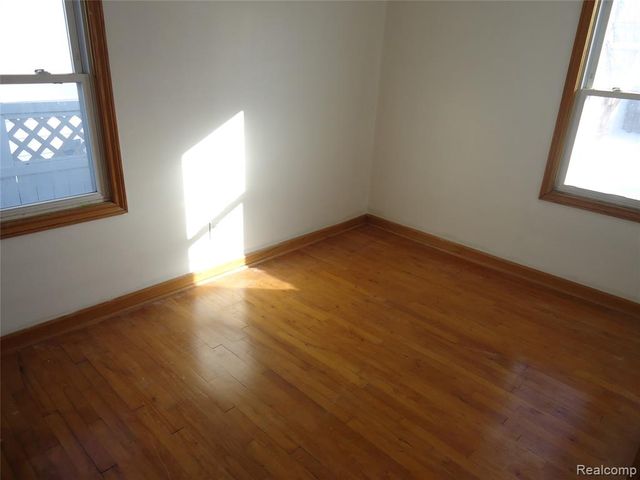 829 Hudson Street, Wyandotte, MI 48192