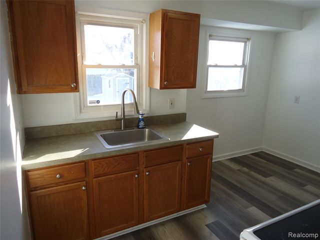 829 Hudson Street, Wyandotte, MI 48192