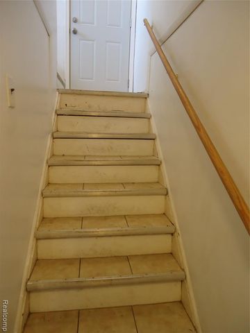 829 Hudson Street, Wyandotte, MI 48192