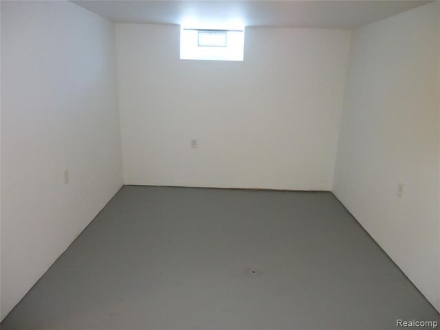 829 Hudson Street, Wyandotte, MI 48192