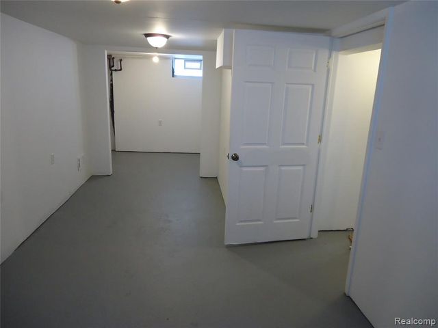 829 Hudson Street, Wyandotte, MI 48192