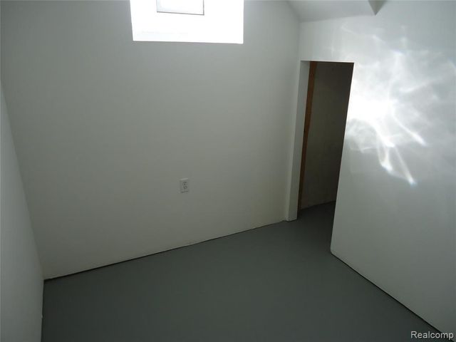 829 Hudson Street, Wyandotte, MI 48192