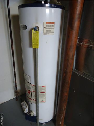 829 Hudson Street, Wyandotte, MI 48192