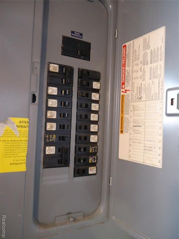 829 Hudson Street, Wyandotte, MI 48192