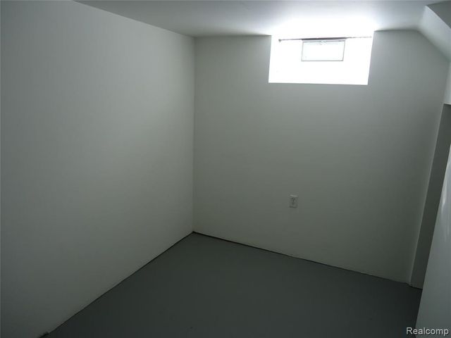 829 Hudson Street, Wyandotte, MI 48192