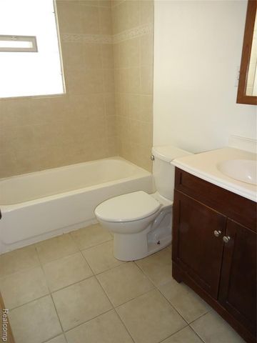 829 Hudson Street, Wyandotte, MI 48192