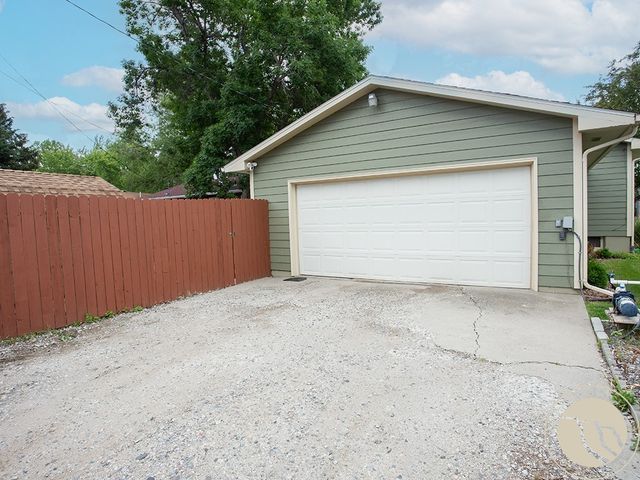 607 26th STREET W, Billings, MT 59102