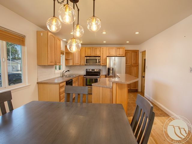 607 26th STREET W, Billings, MT 59102