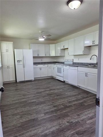 305 Park Street, Lathrop, MO 64465