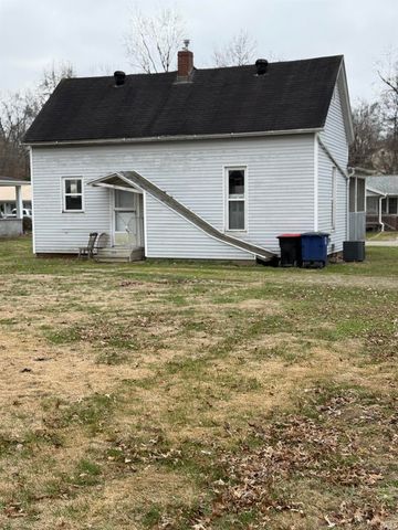 122 E Taylor Street, Boonville, IN 47601