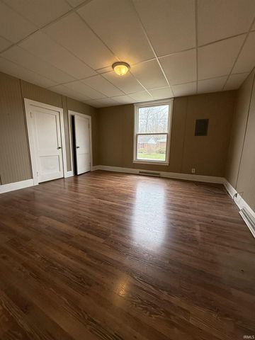 122 E Taylor Street, Boonville, IN 47601