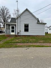 122 E Taylor Street, Boonville, IN 47601