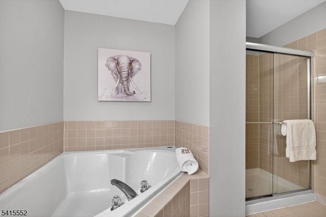 33 Four Oaks Road, Bedminster Twp., NJ 07921