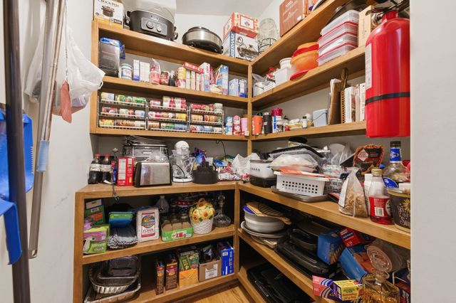 632 E Sprucewood St, Park City, KS 67147