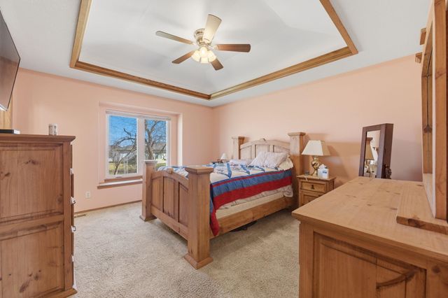 632 E Sprucewood St, Park City, KS 67147