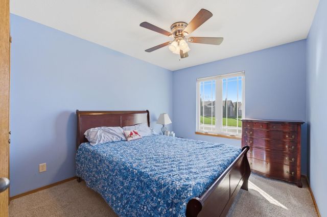 632 E Sprucewood St, Park City, KS 67147