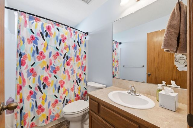 632 E Sprucewood St, Park City, KS 67147