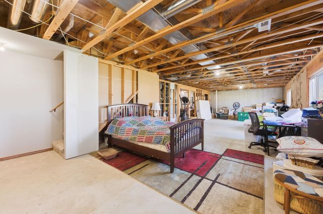 632 E Sprucewood St, Park City, KS 67147