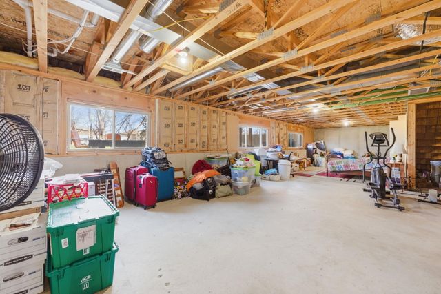 632 E Sprucewood St, Park City, KS 67147