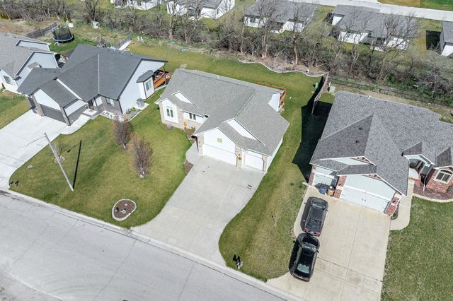 632 E Sprucewood St, Park City, KS 67147