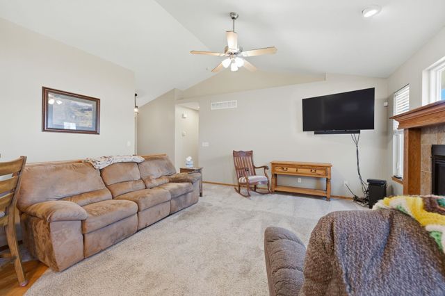 632 E Sprucewood St, Park City, KS 67147